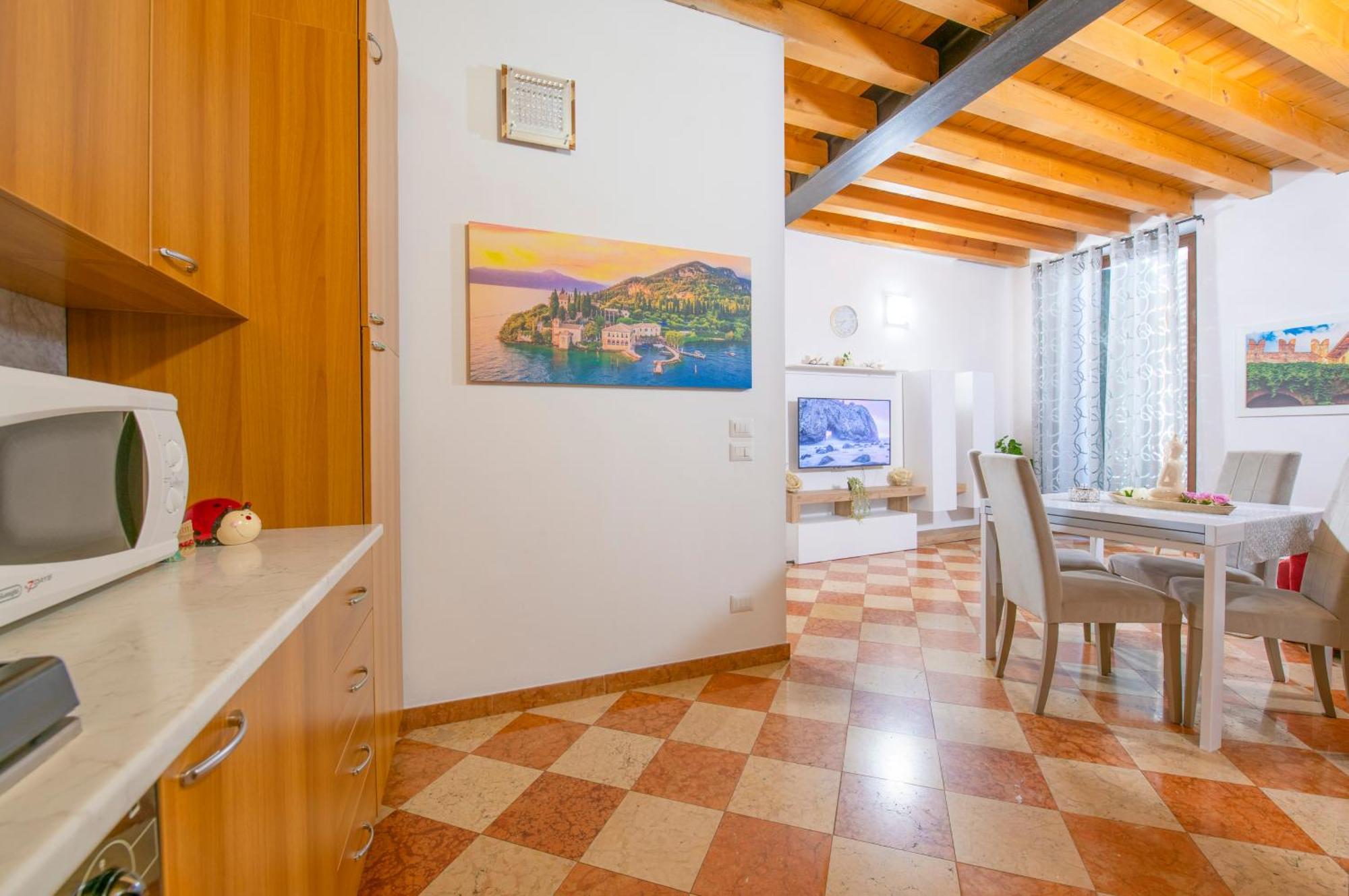 Arena Suite Mazzini Verona Centro Εξωτερικό φωτογραφία