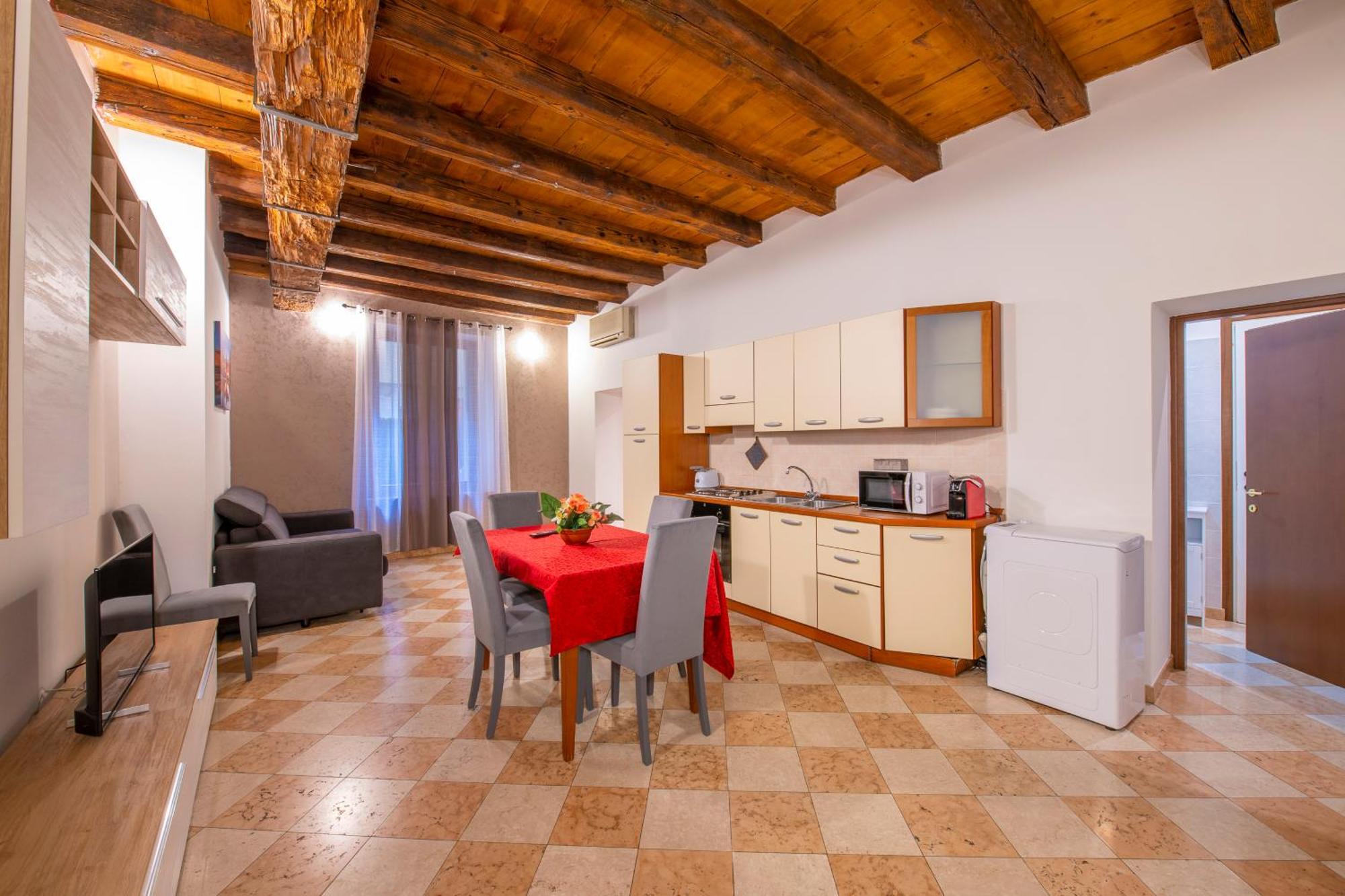 Arena Suite Mazzini Verona Centro Εξωτερικό φωτογραφία